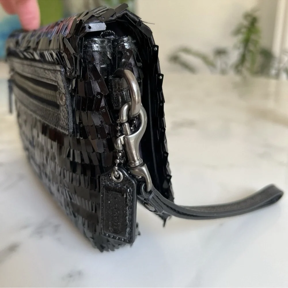 Limited EDT. Coach Black Party Sequin Clutch. Full size - Picture 8 of 8